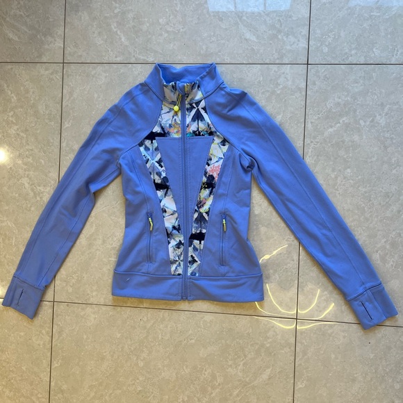 Ivivva Kids Define Jacket
Super stylish and bright!
Perfect condition - Picture 1 of 3